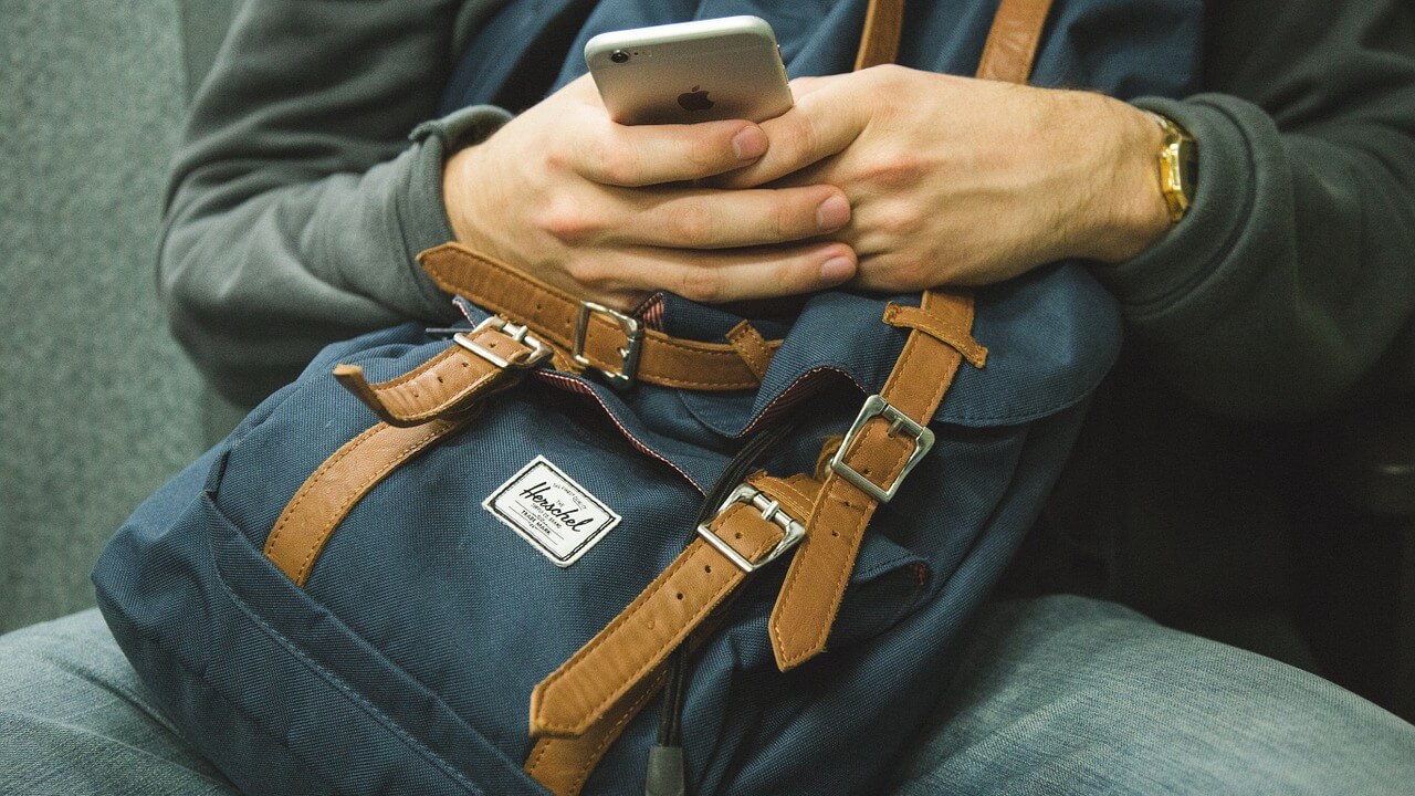 How Professional Cell Phone Services Help You?